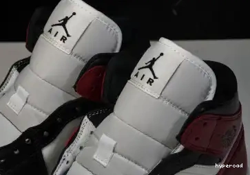 Hyperoad 1 Mid Jordan Toe” “Black Air 0528